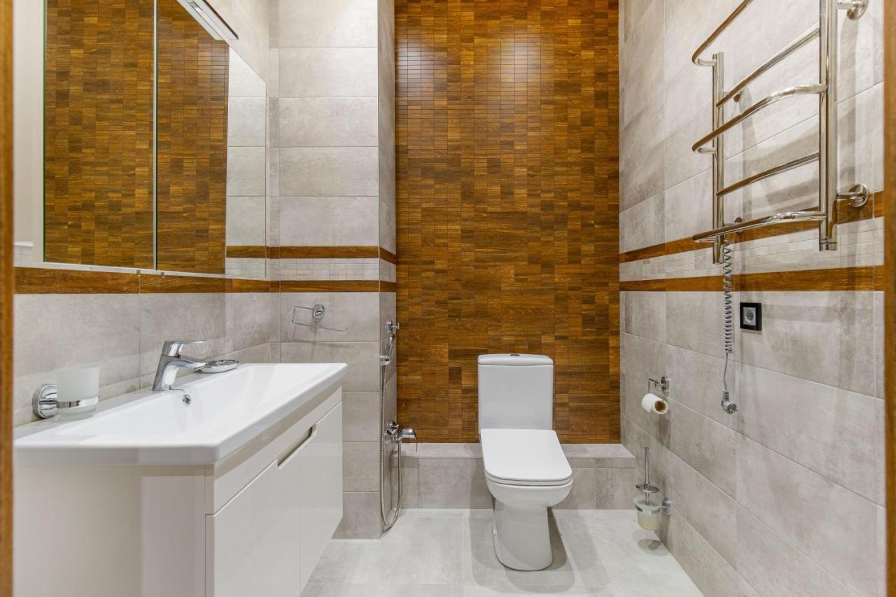 Sea Symphony Wood Style Apartment Одеса Екстериор снимка